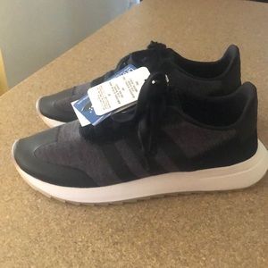 Women’s Adidas size 7